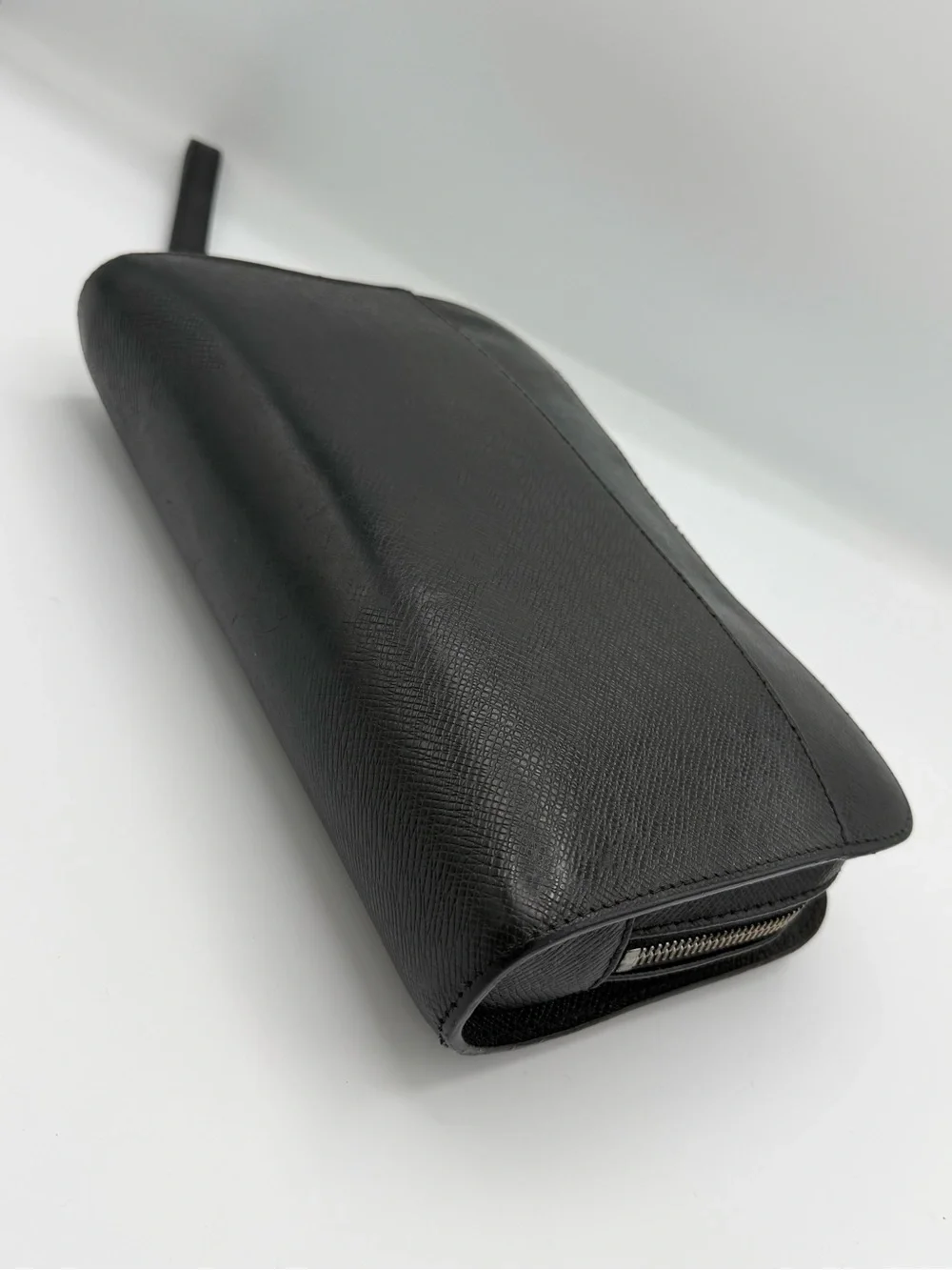 Louis Vuitton Taiga Leather Baikal Clutch Organizer Wristlet Black